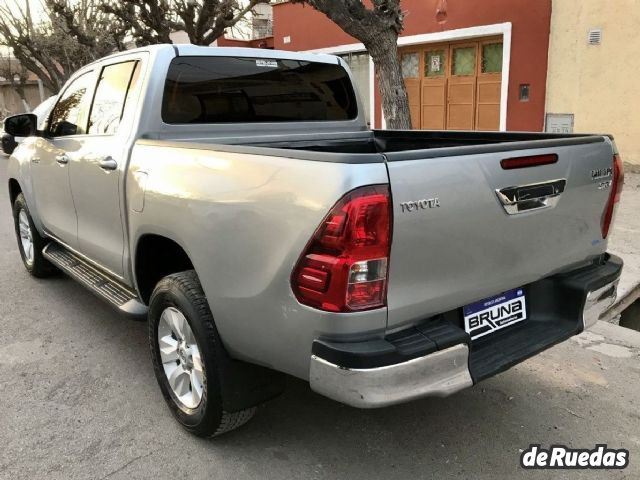 Toyota Hilux Usada en Mendoza, deRuedas