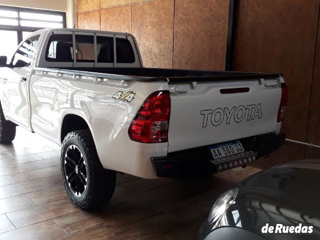 Toyota Hilux Usada en Mendoza, deRuedas