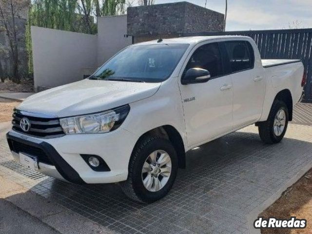 Toyota Hilux Usada en Mendoza, deRuedas