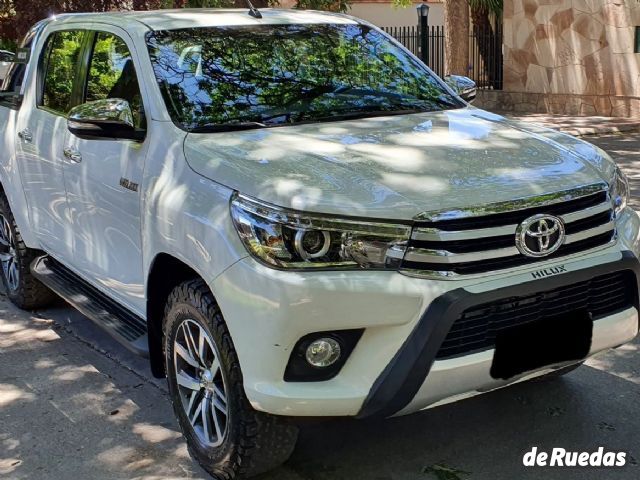 Toyota Hilux Usada en Mendoza, deRuedas