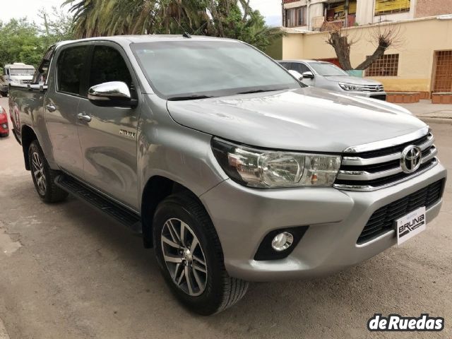 Toyota Hilux Usada en Mendoza, deRuedas