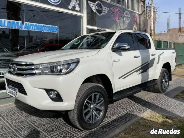 Toyota Hilux Usada en San Juan, deRuedas