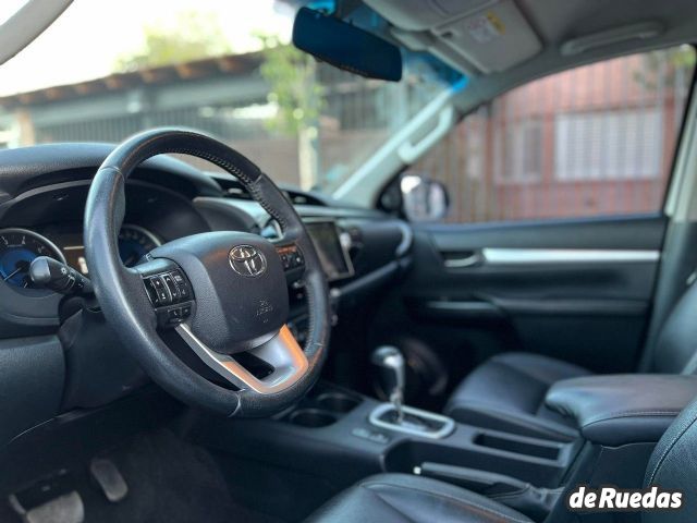 Toyota Hilux Usada en San Juan, deRuedas