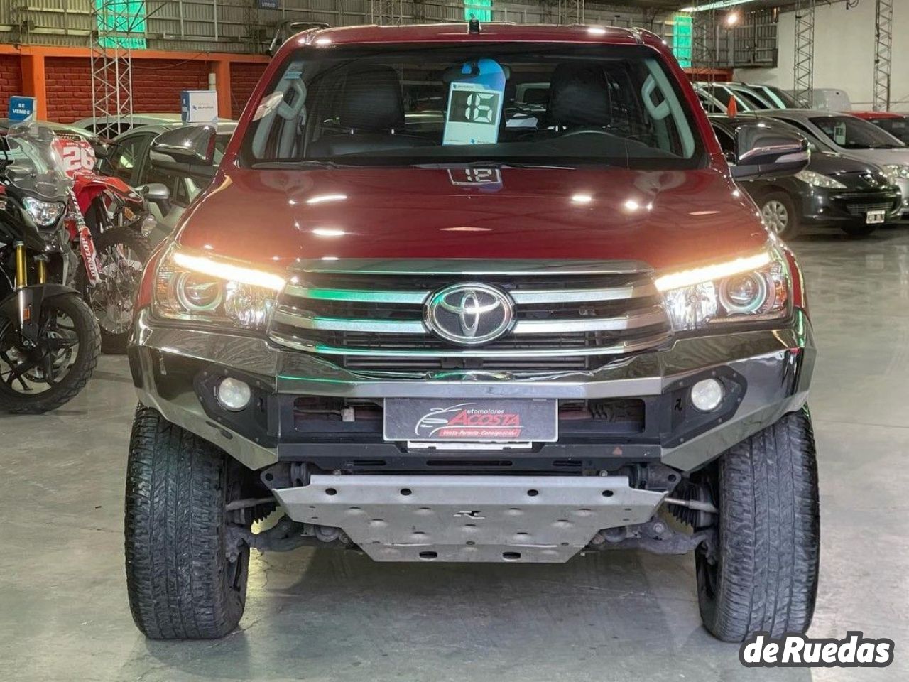 Toyota Hilux Usada en San Juan, deRuedas