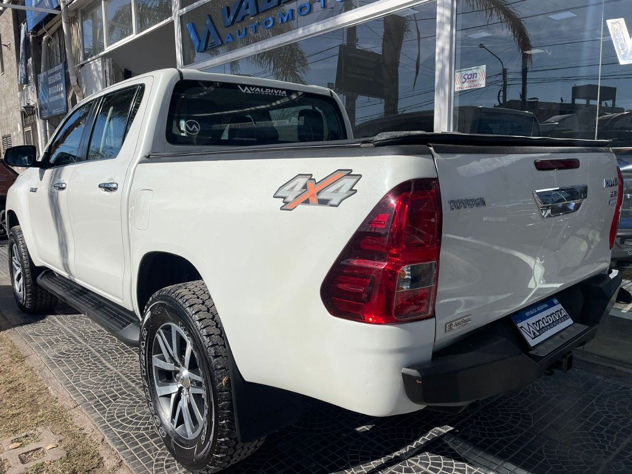 Toyota Hilux Usada en San Juan, deRuedas