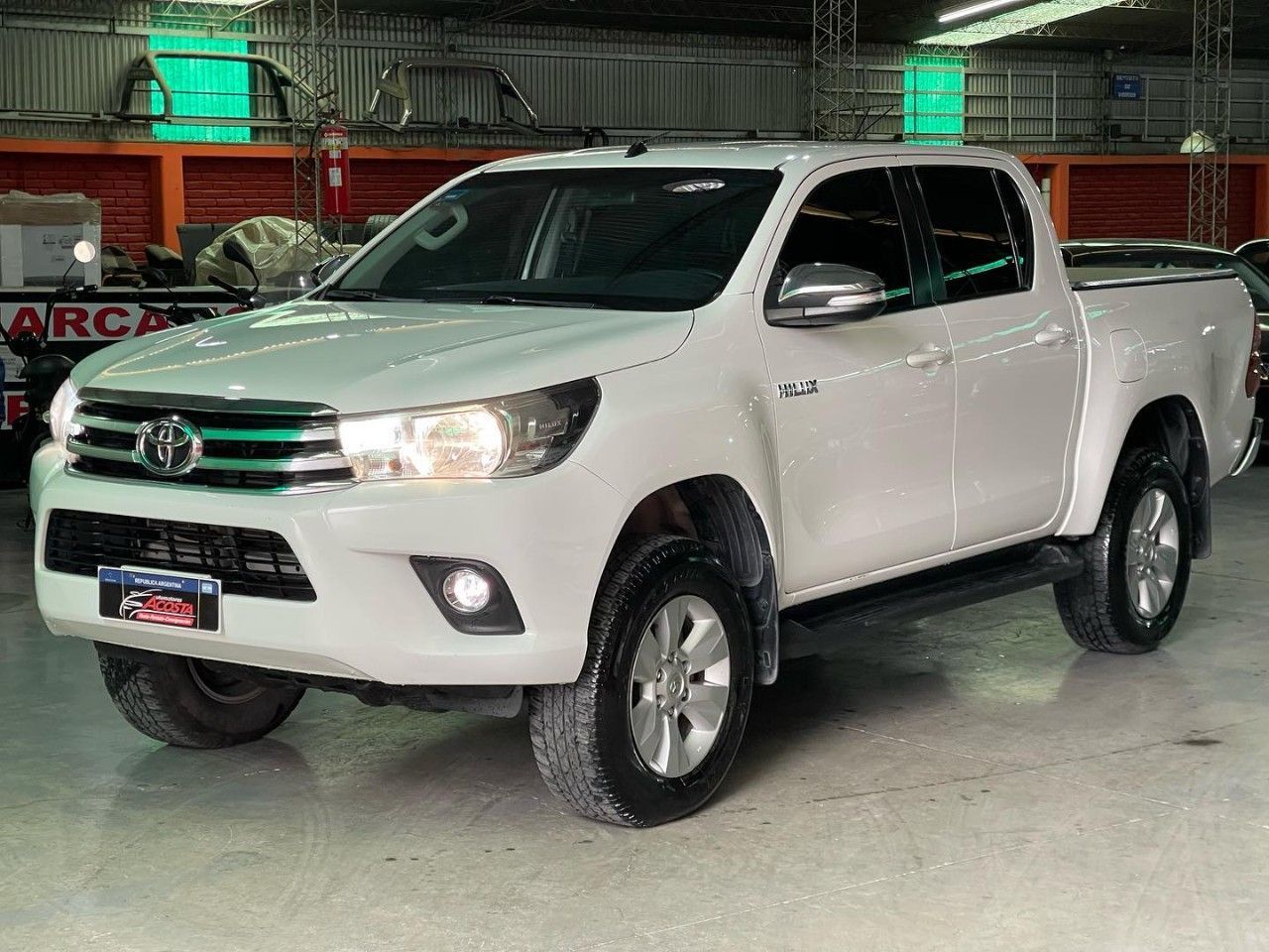 Toyota Hilux Usada en San Juan, deRuedas