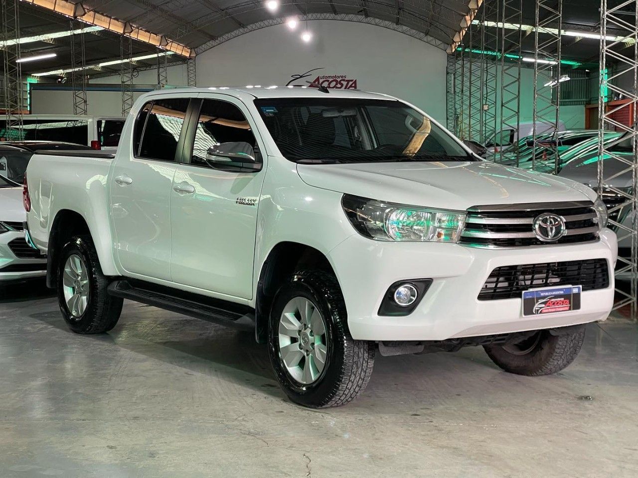 Toyota Hilux Usada en San Juan, deRuedas