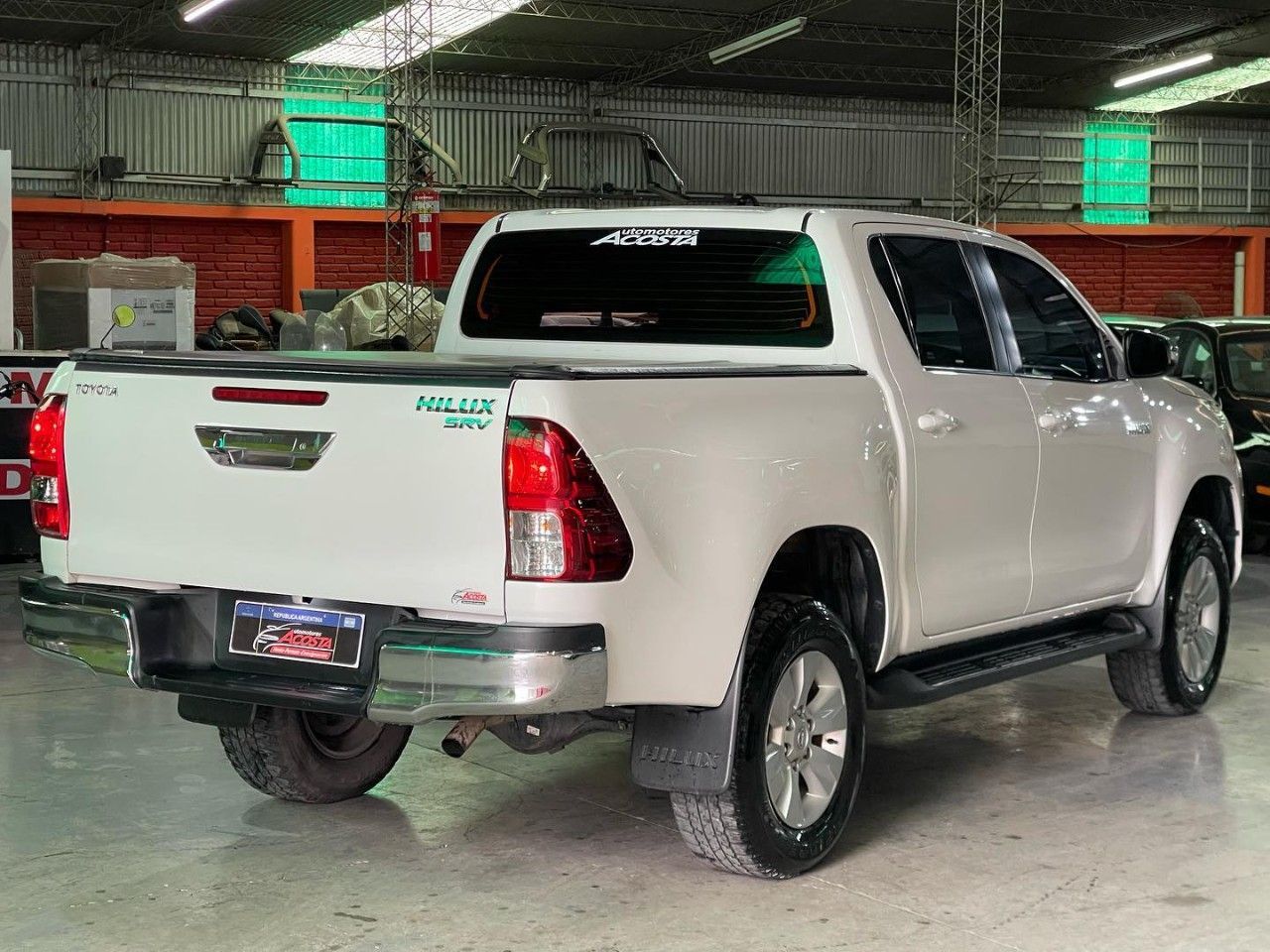 Toyota Hilux Usada en San Juan, deRuedas
