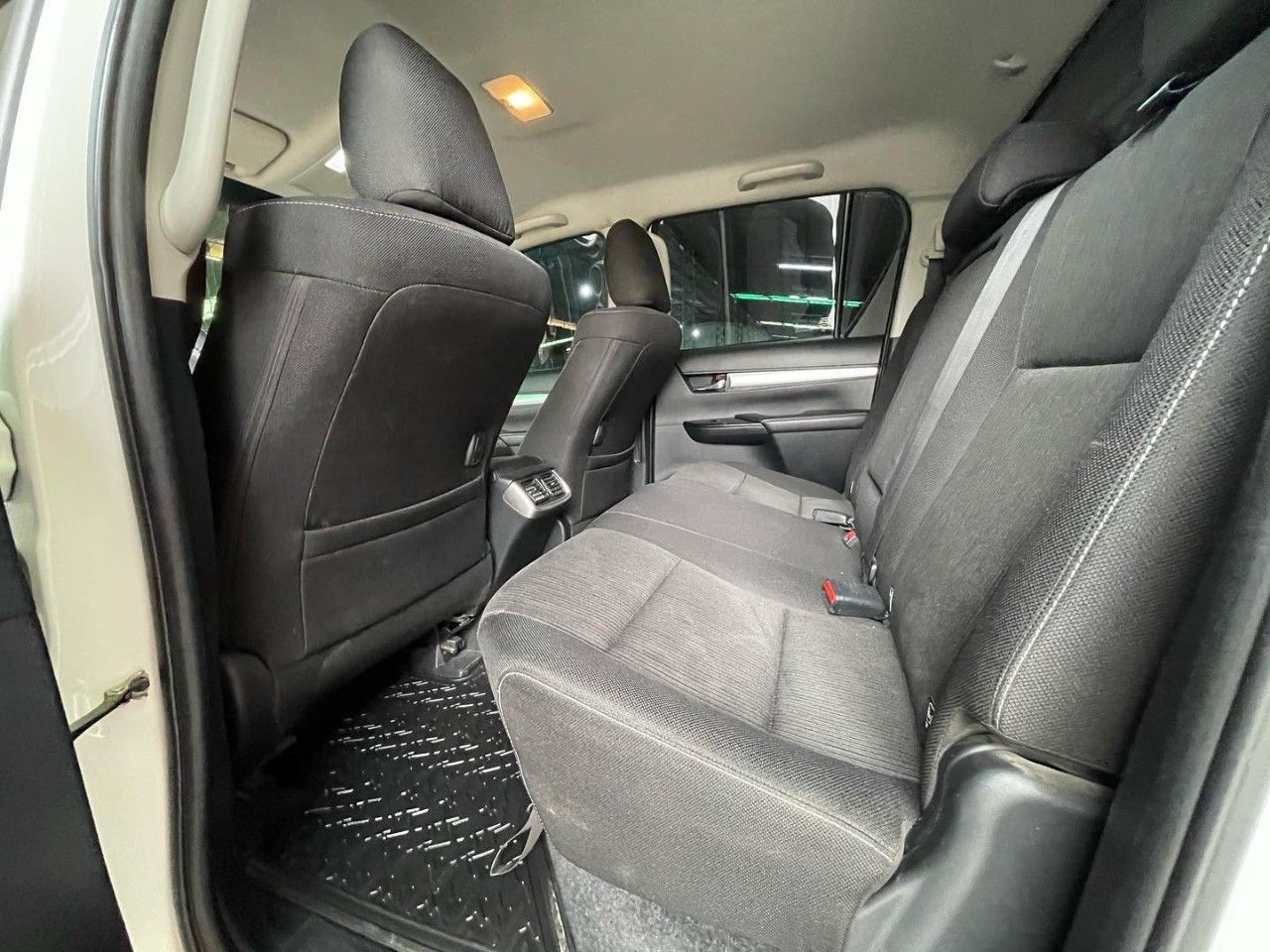 Toyota Hilux Usada en San Juan, deRuedas