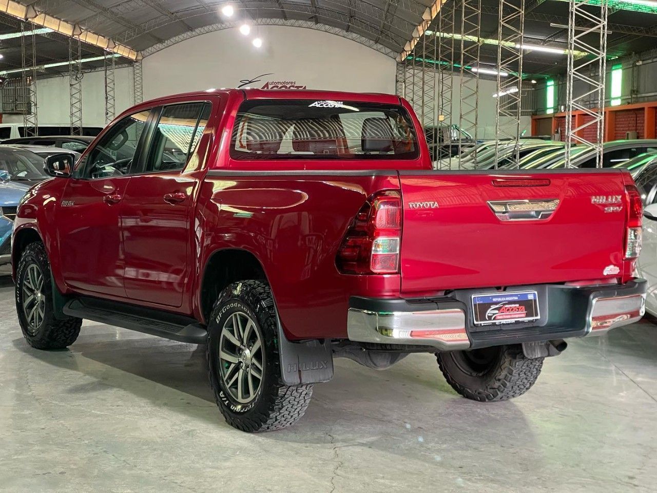 Toyota Hilux Usada en San Juan, deRuedas