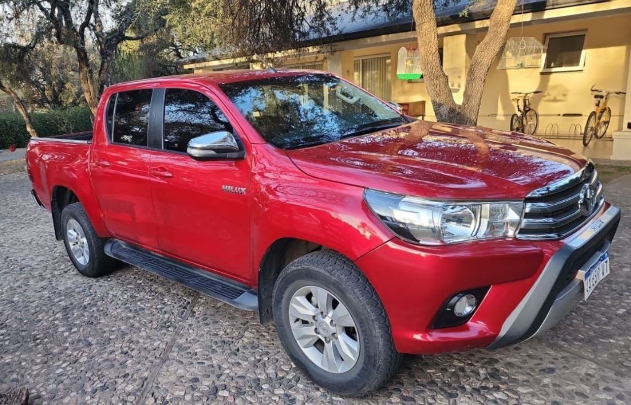 Toyota Hilux Usada en Córdoba, deRuedas
