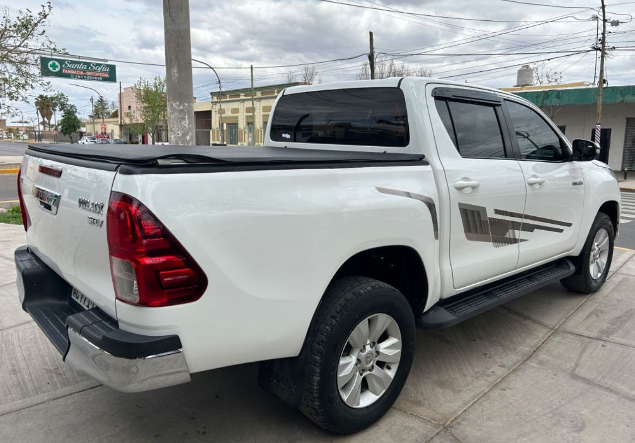 Toyota Hilux Usada en Mendoza, deRuedas