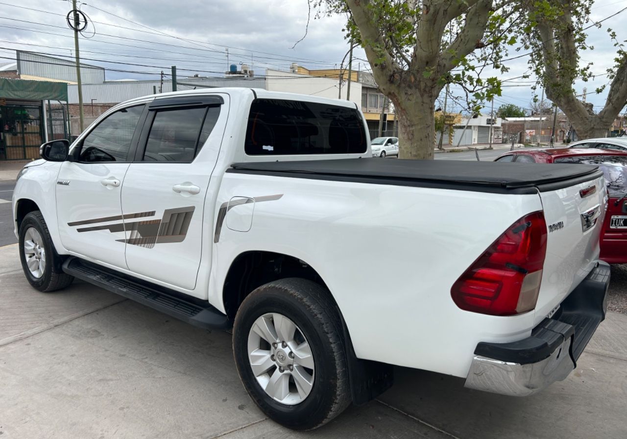 Toyota Hilux Usada en Mendoza, deRuedas