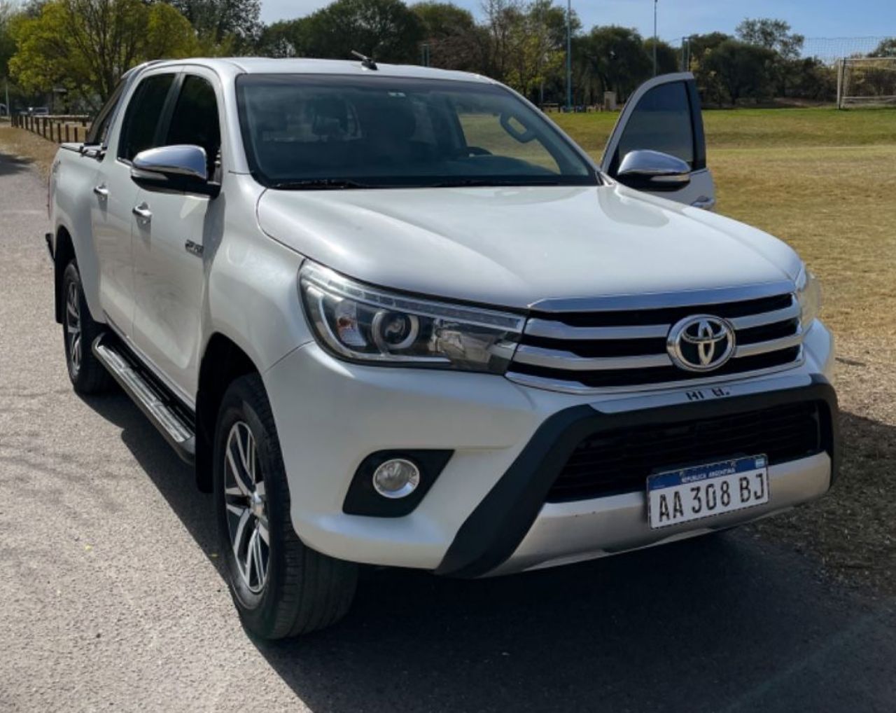 Toyota Hilux Usada en Córdoba, deRuedas