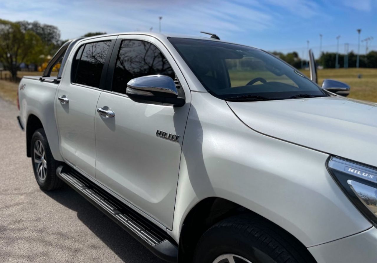 Toyota Hilux Usada en Córdoba, deRuedas