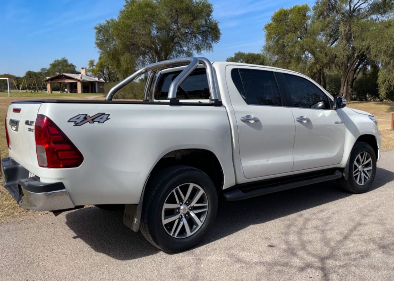 Toyota Hilux Usada en Córdoba, deRuedas