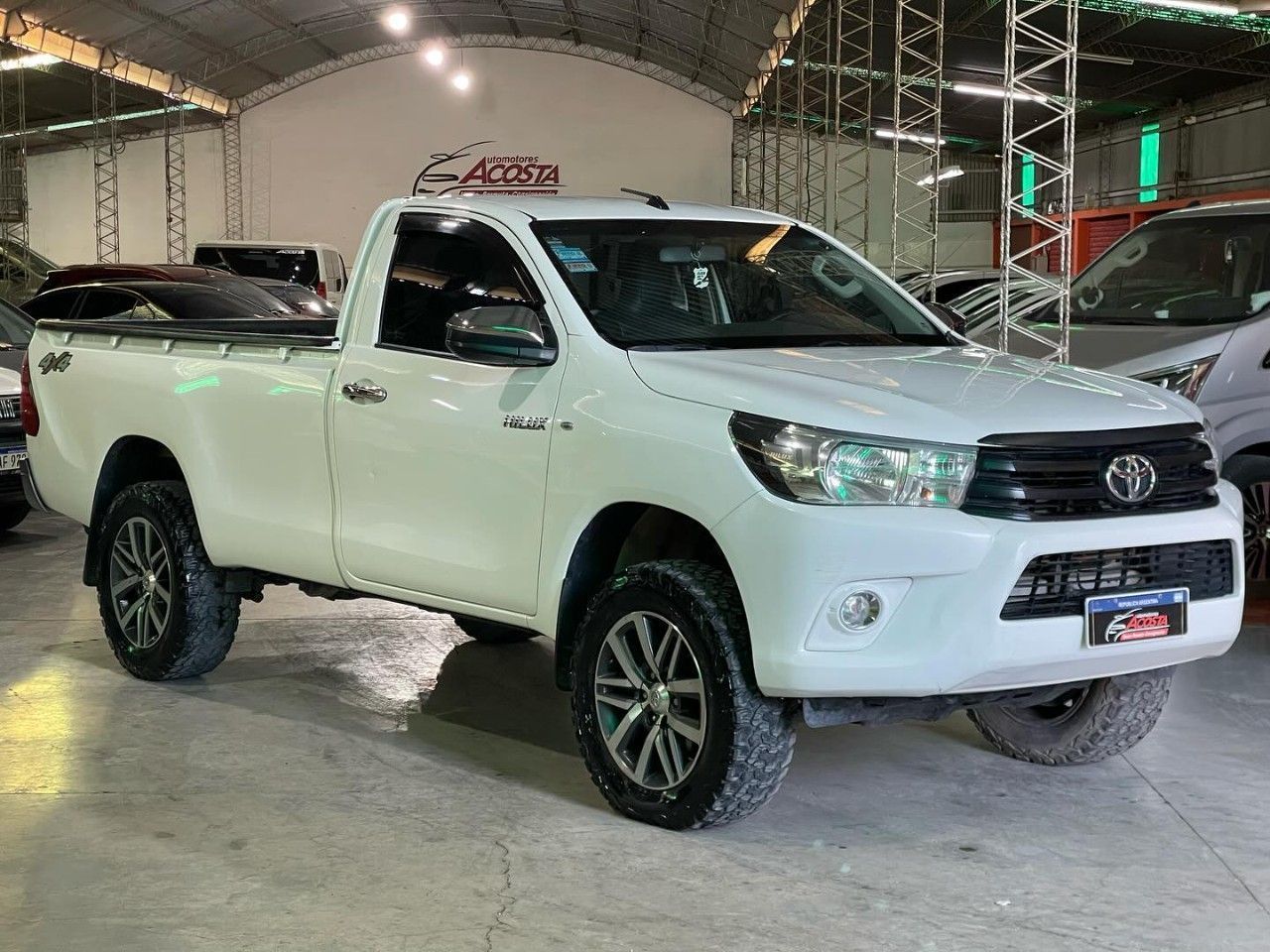 Toyota Hilux Usada en San Juan, deRuedas