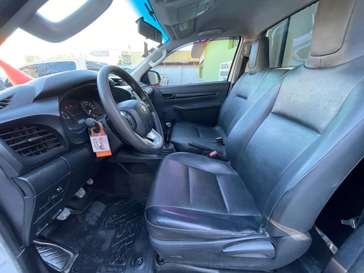 Toyota Hilux Usada en San Juan, deRuedas