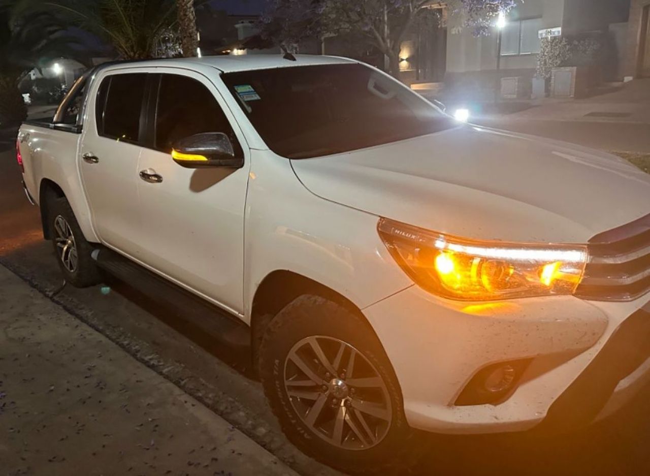 Toyota Hilux Usada en Mendoza, deRuedas