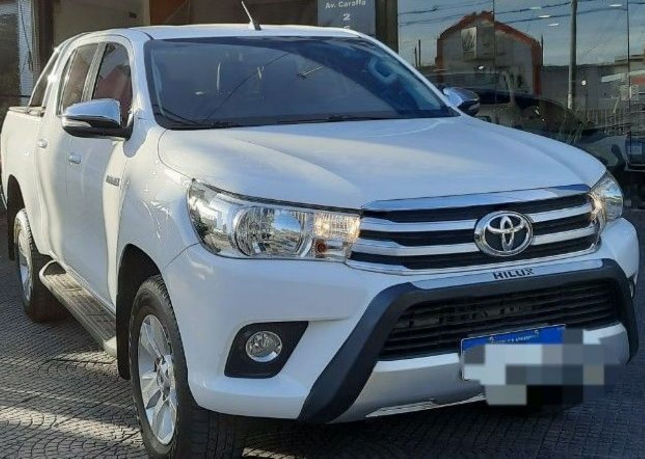 Toyota Hilux Usada en Córdoba, deRuedas