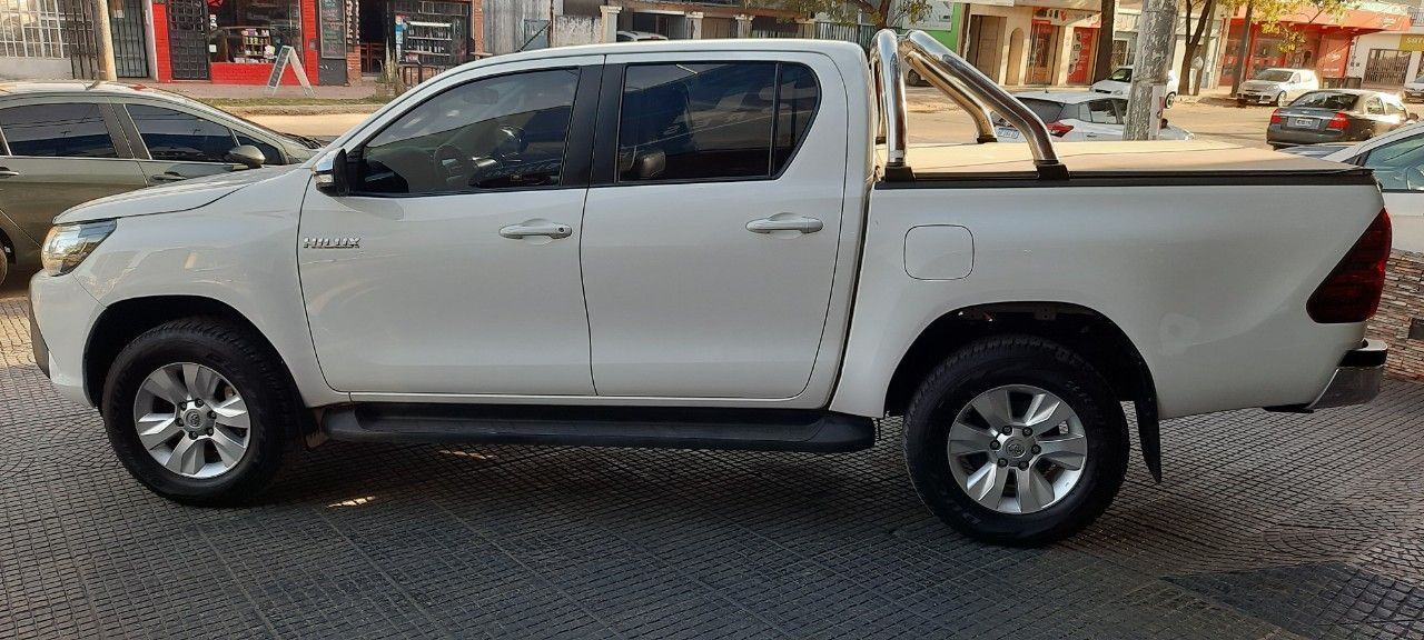 Toyota Hilux Usada en Córdoba, deRuedas