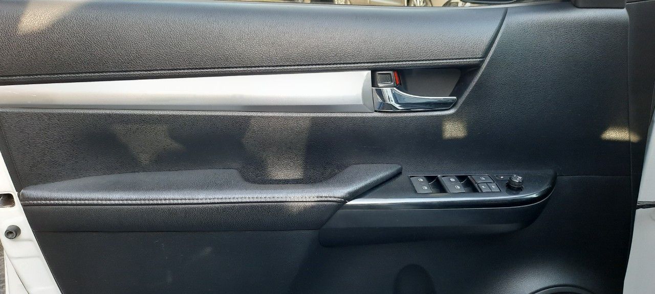 Toyota Hilux Usada en Córdoba, deRuedas