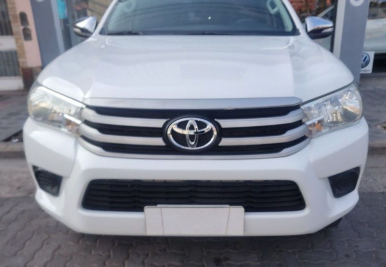 Toyota Hilux Usada Financiado en Mendoza, deRuedas
