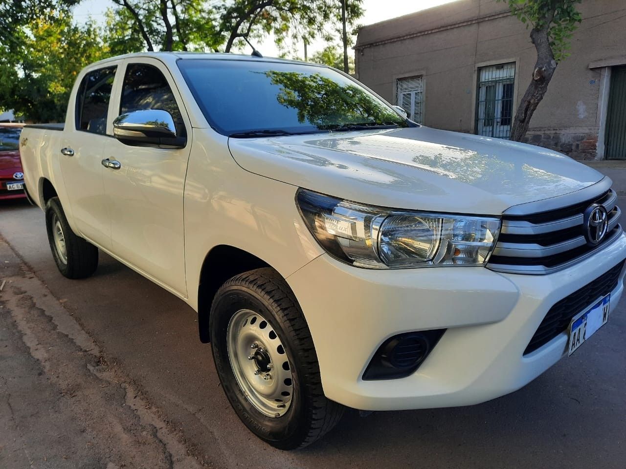 Toyota Hilux Usada Financiado en Mendoza, deRuedas