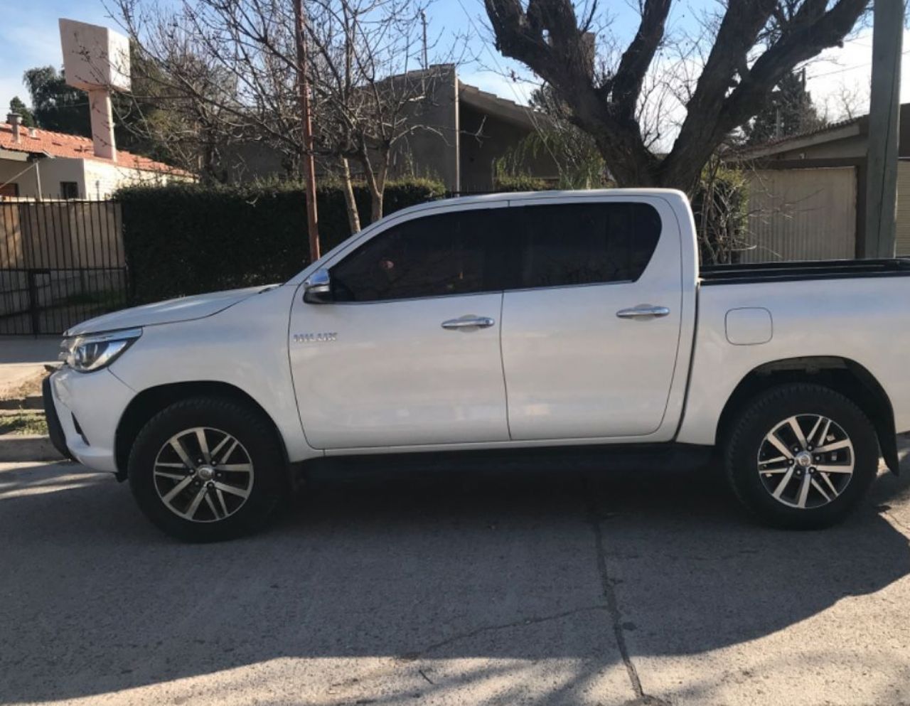 Toyota Hilux Usada en Mendoza, deRuedas