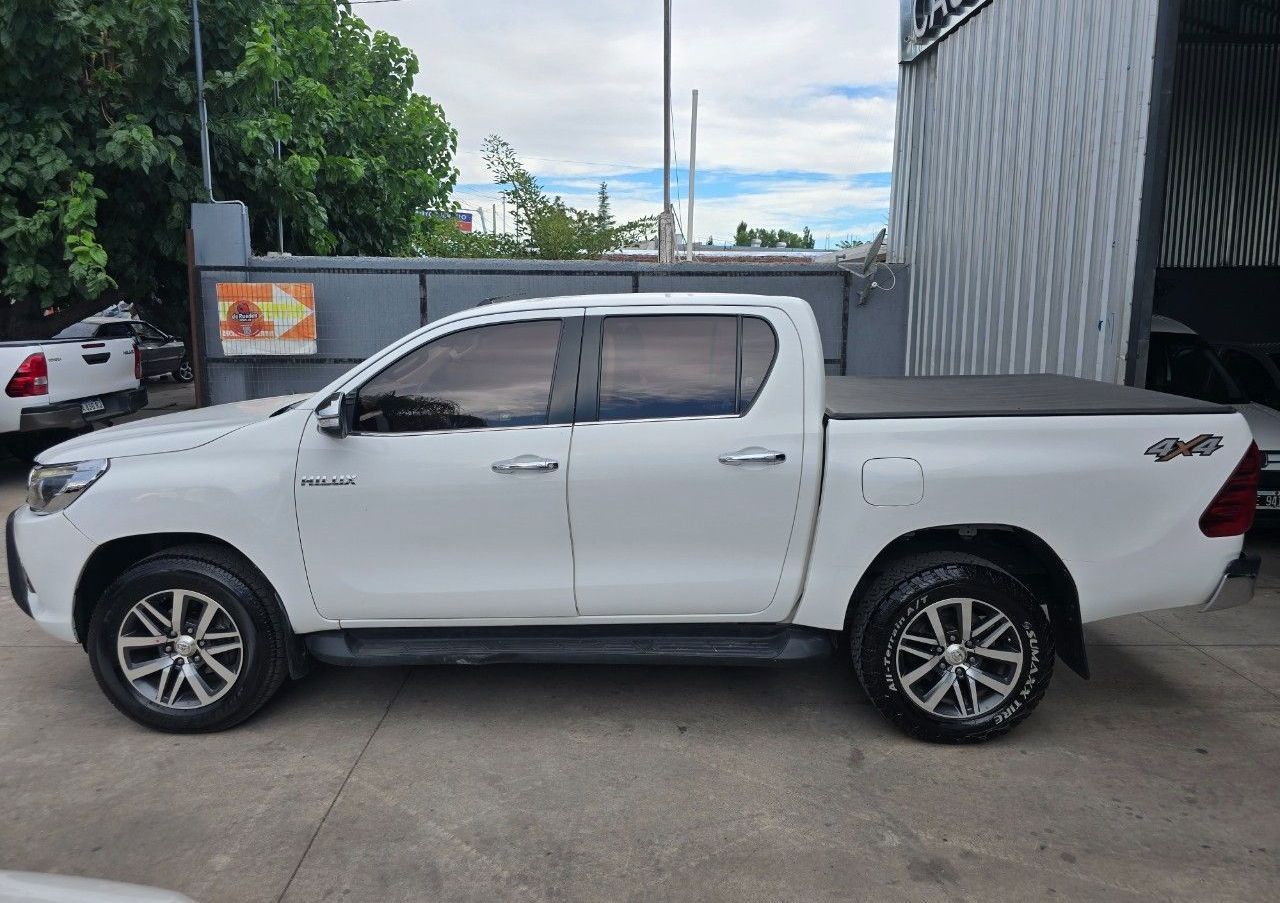 Toyota Hilux Usada Financiado en Mendoza, deRuedas