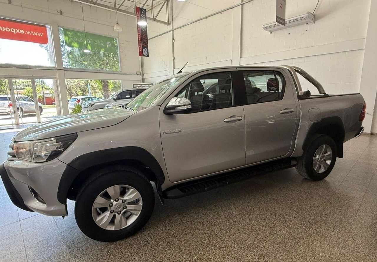 Toyota Hilux Usada en San Luis, deRuedas
