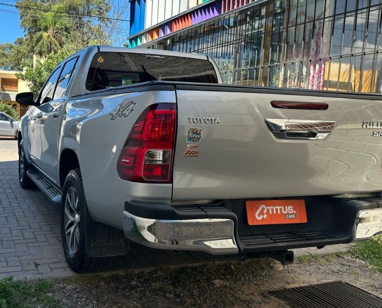 Toyota Hilux Usada Financiado en Córdoba, deRuedas
