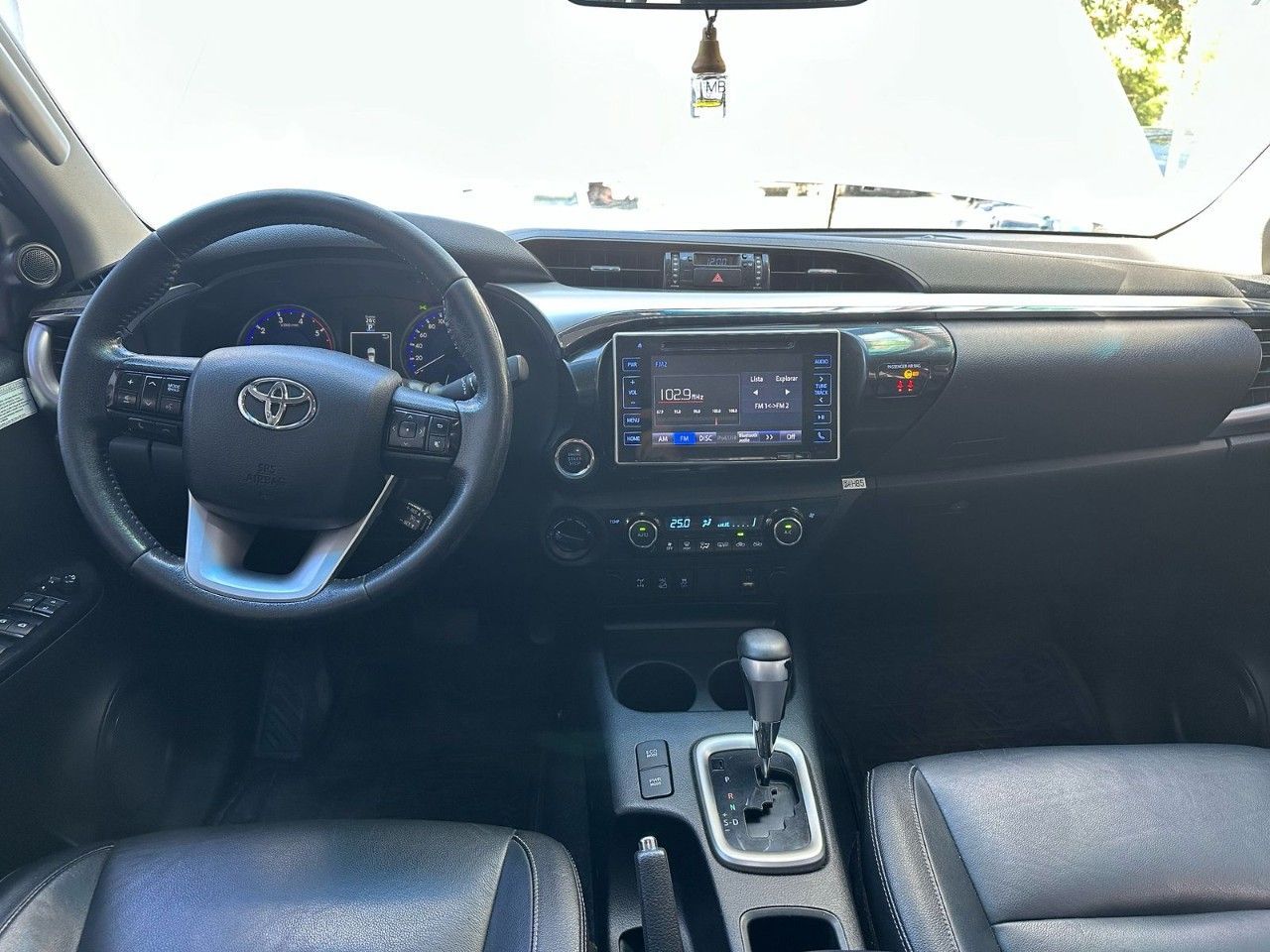 Toyota Hilux Usada Financiado en Córdoba, deRuedas