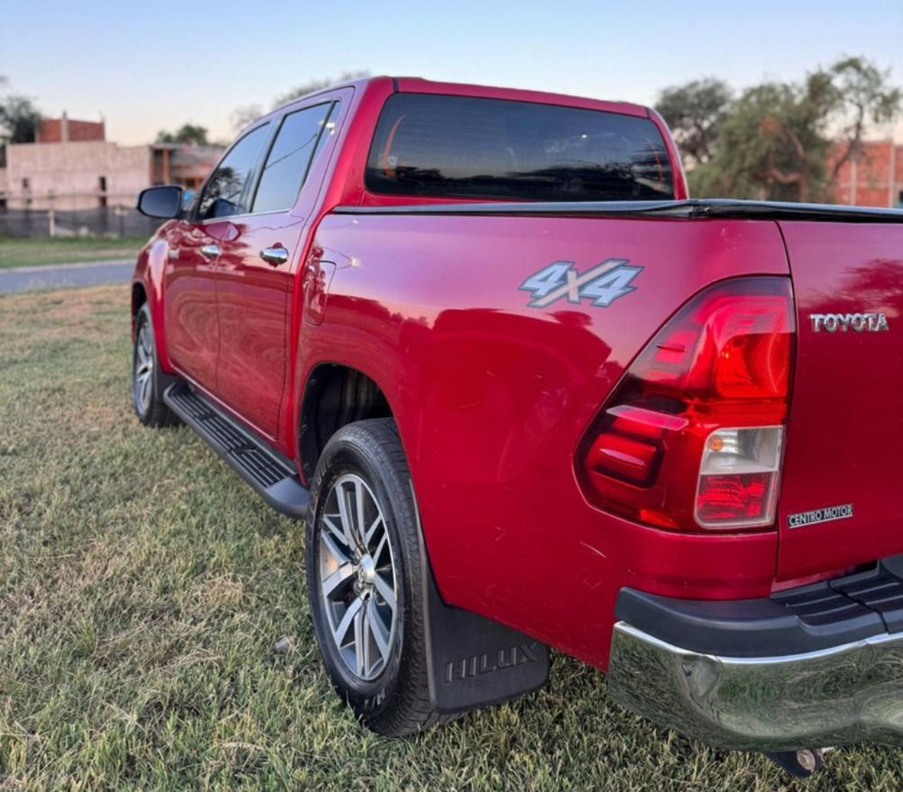 Toyota Hilux Usada Financiado en Mendoza, deRuedas