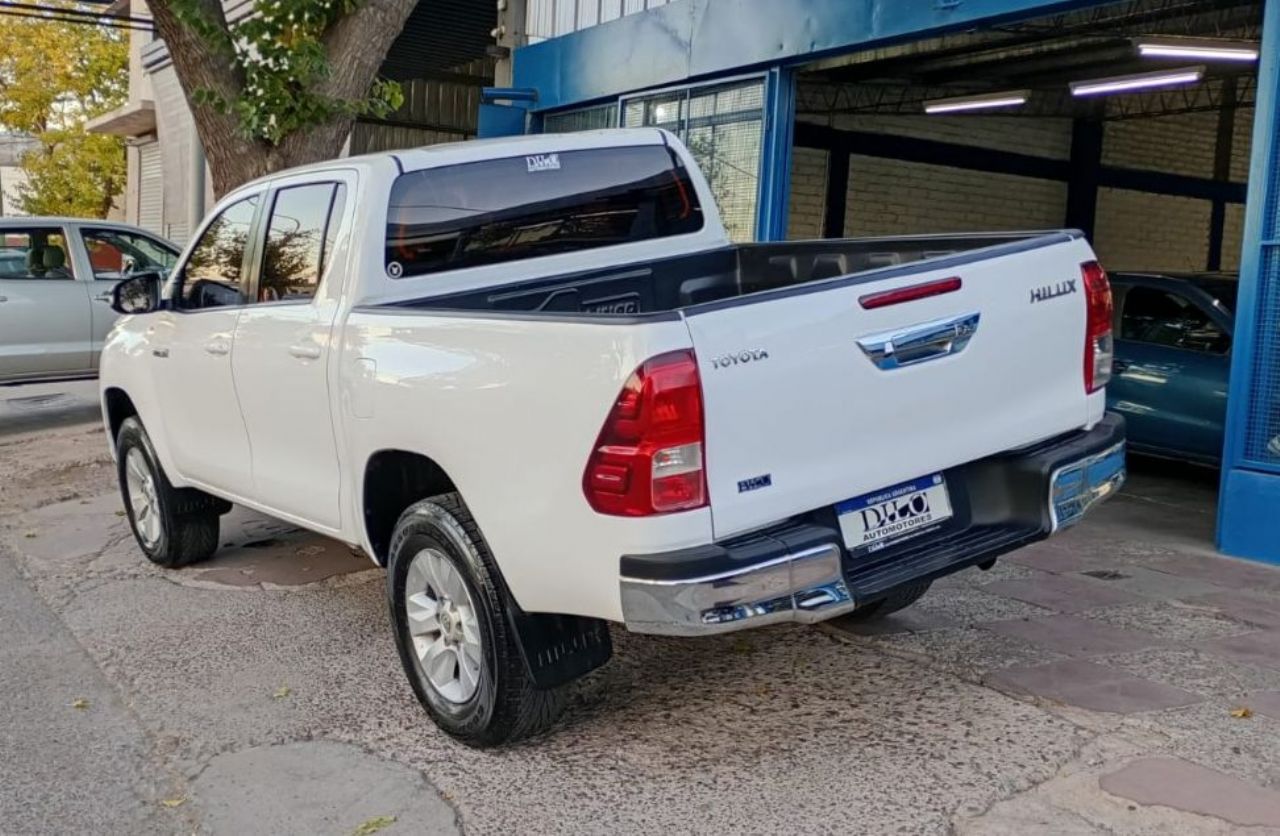 Toyota Hilux Usada Financiado en Mendoza, deRuedas