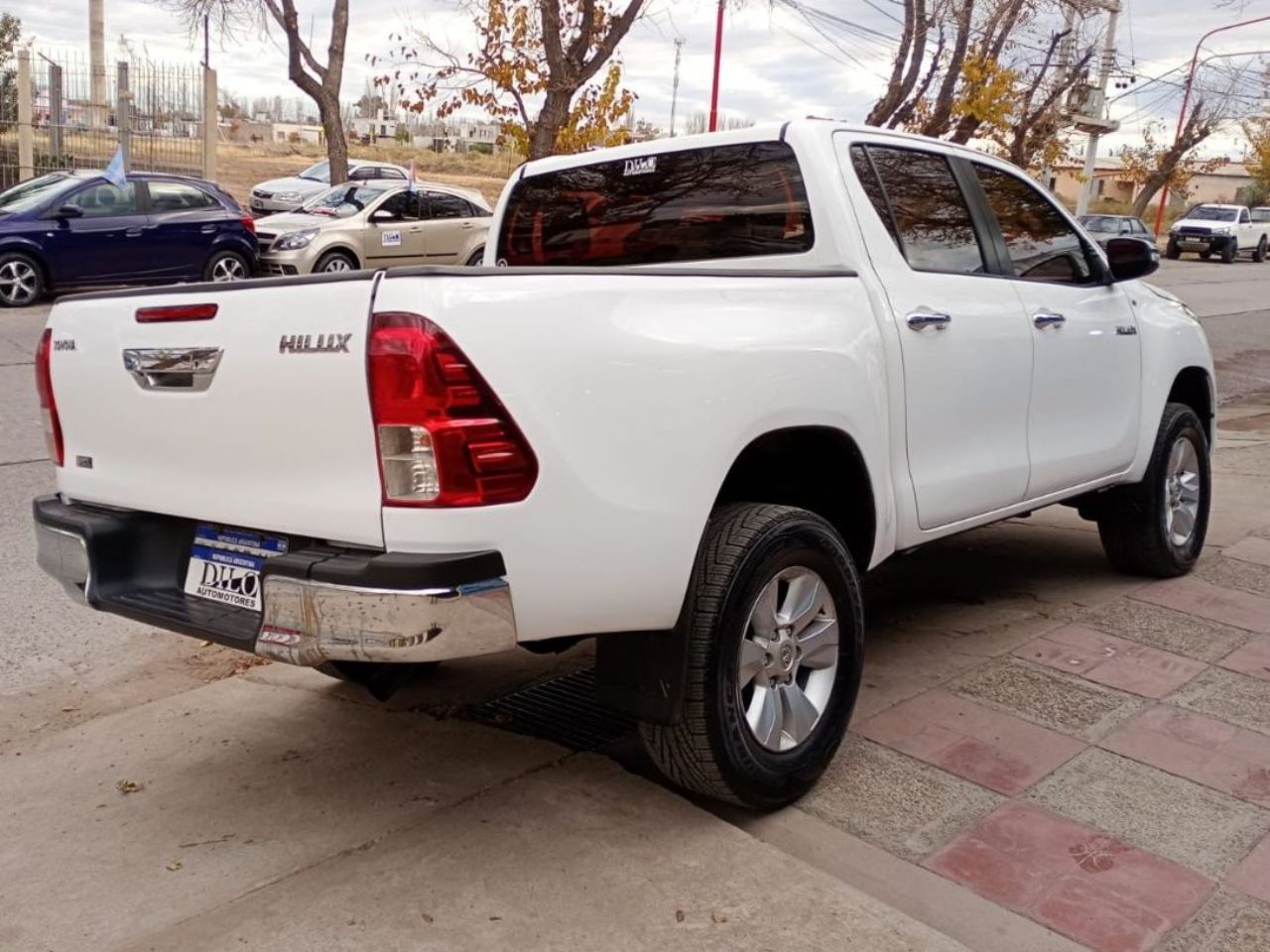 Toyota Hilux Usada Financiado en Mendoza, deRuedas