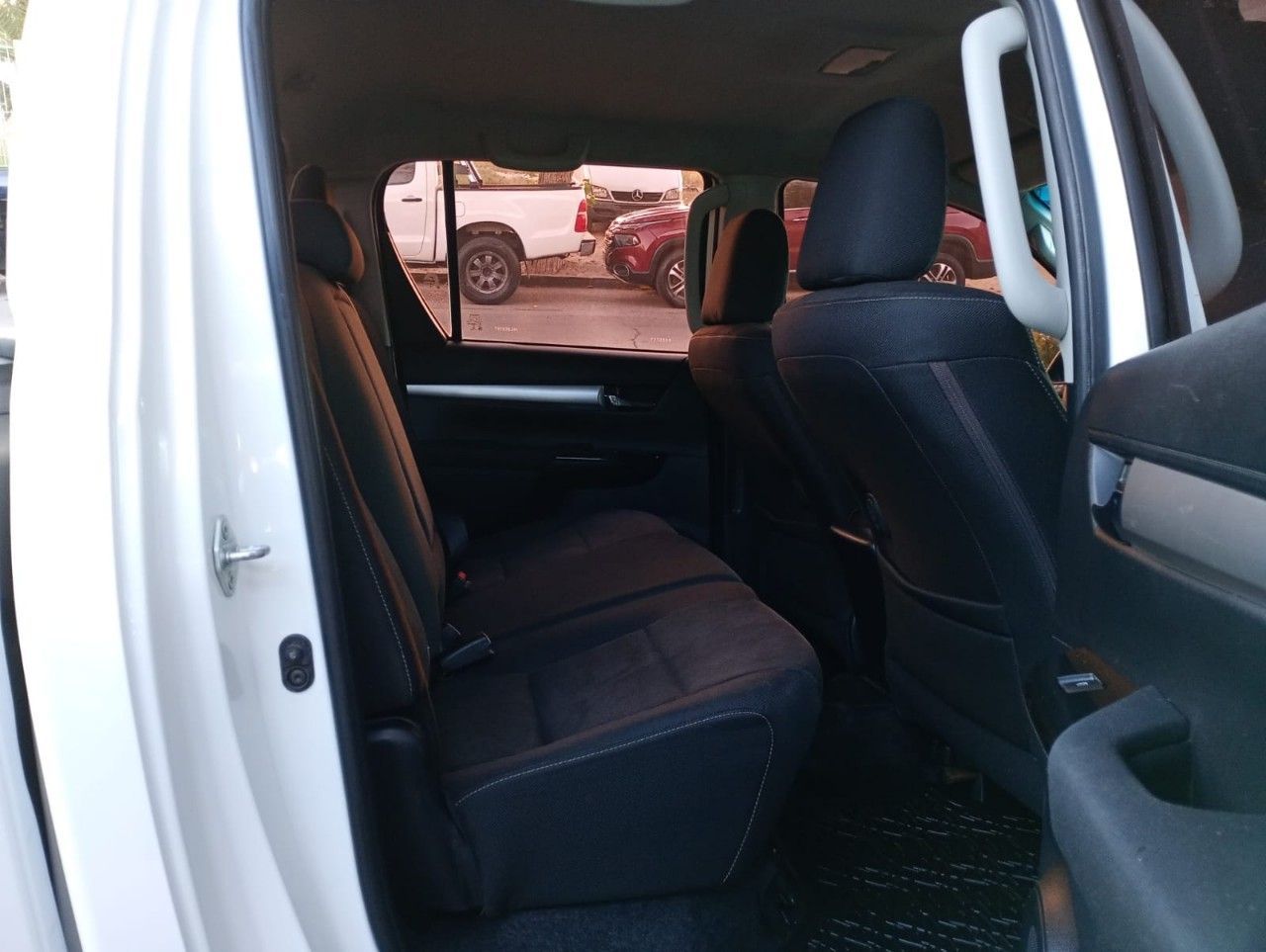 Toyota Hilux Usada Financiado en Mendoza, deRuedas