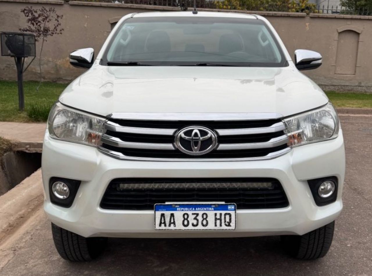 Toyota Hilux Usada en Mendoza, deRuedas