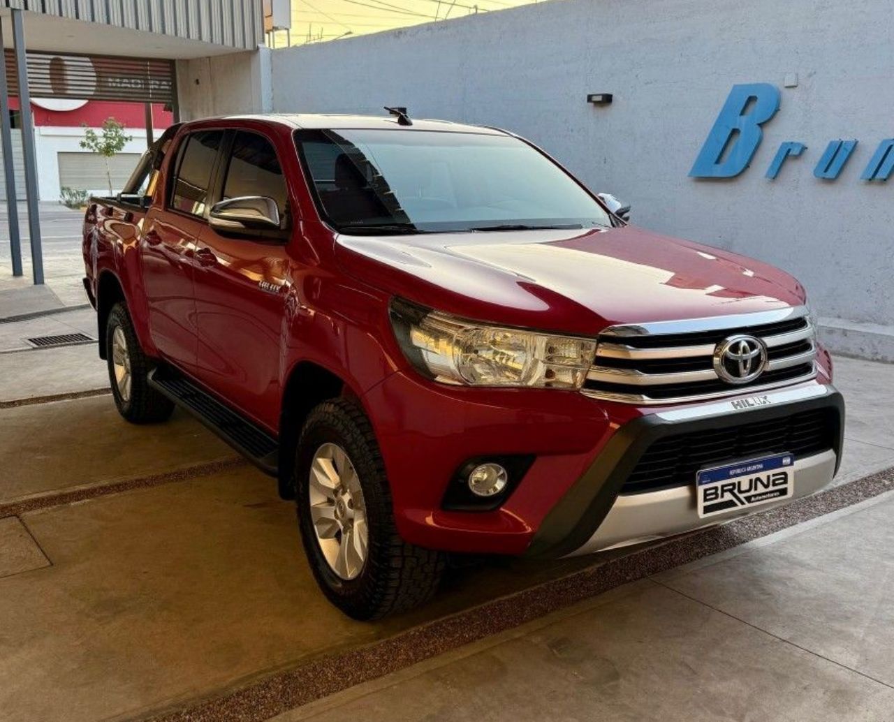 Toyota Hilux Usada Financiado en Mendoza, deRuedas