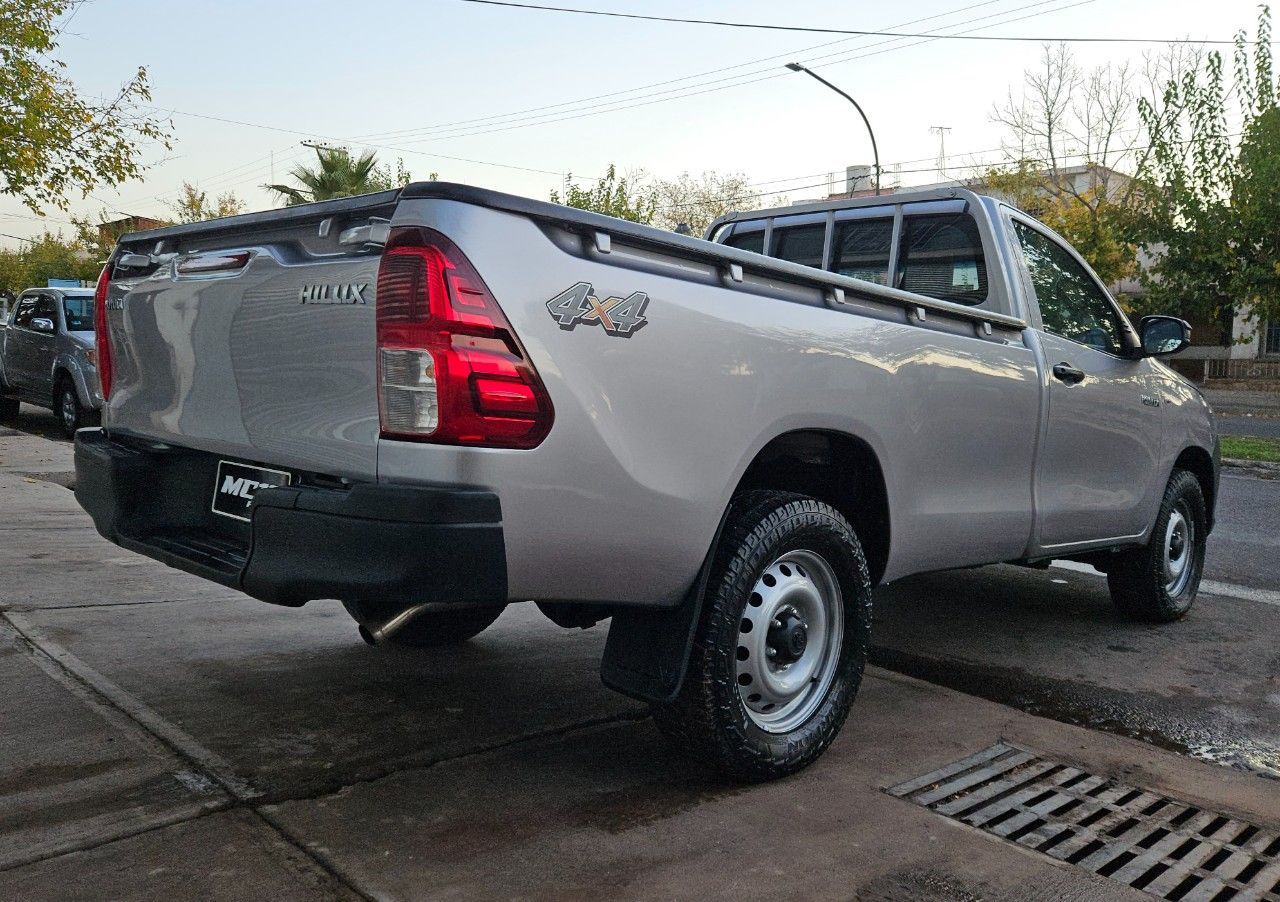Toyota Hilux Usada Financiado en Mendoza, deRuedas