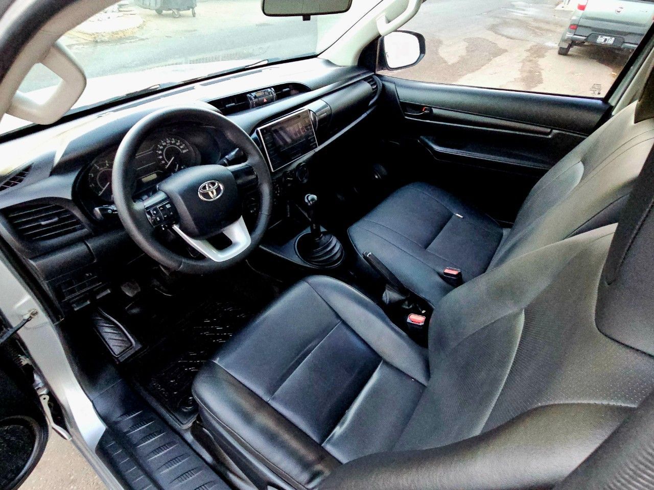 Toyota Hilux Usada Financiado en Mendoza, deRuedas