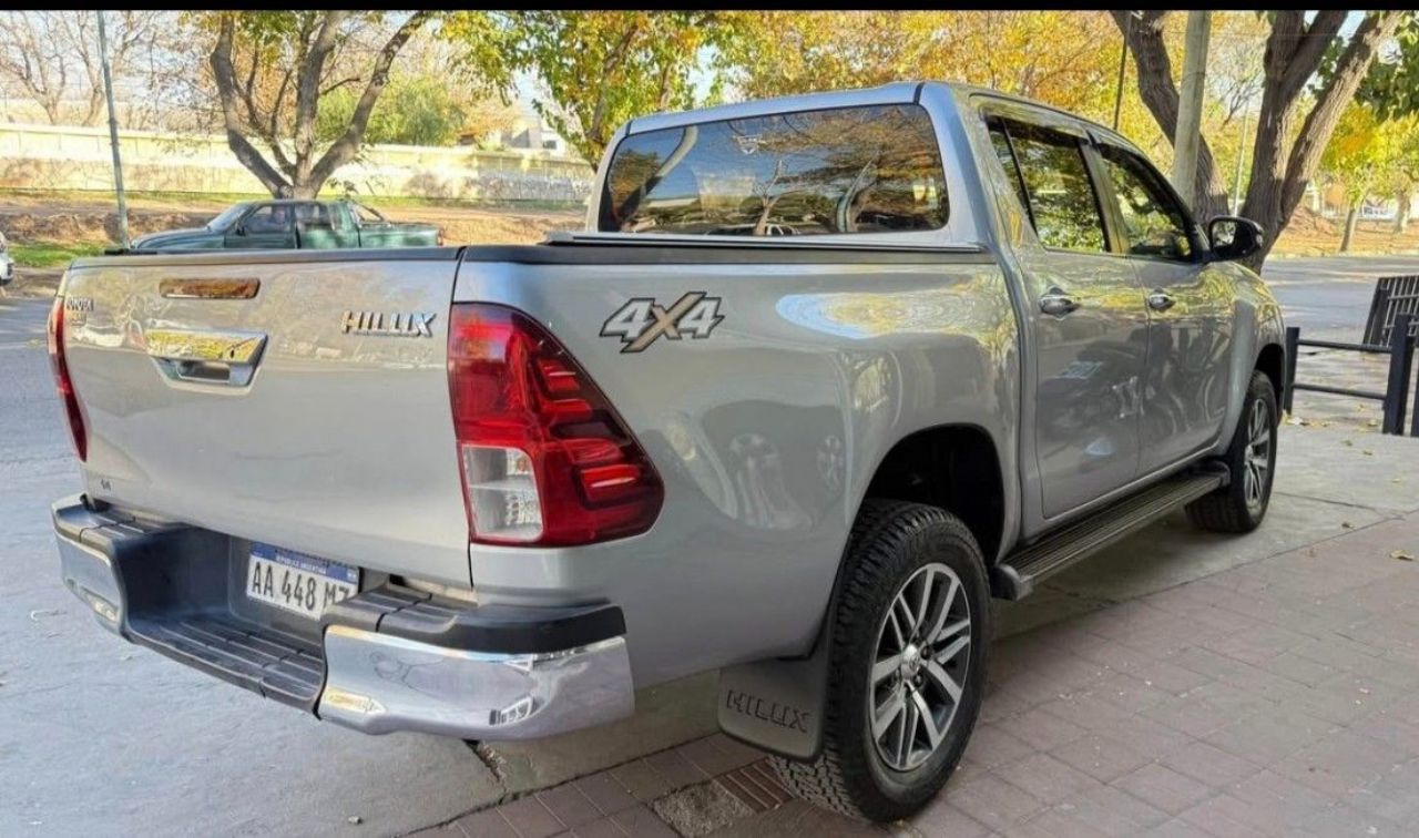 Toyota Hilux Usada en Mendoza, deRuedas