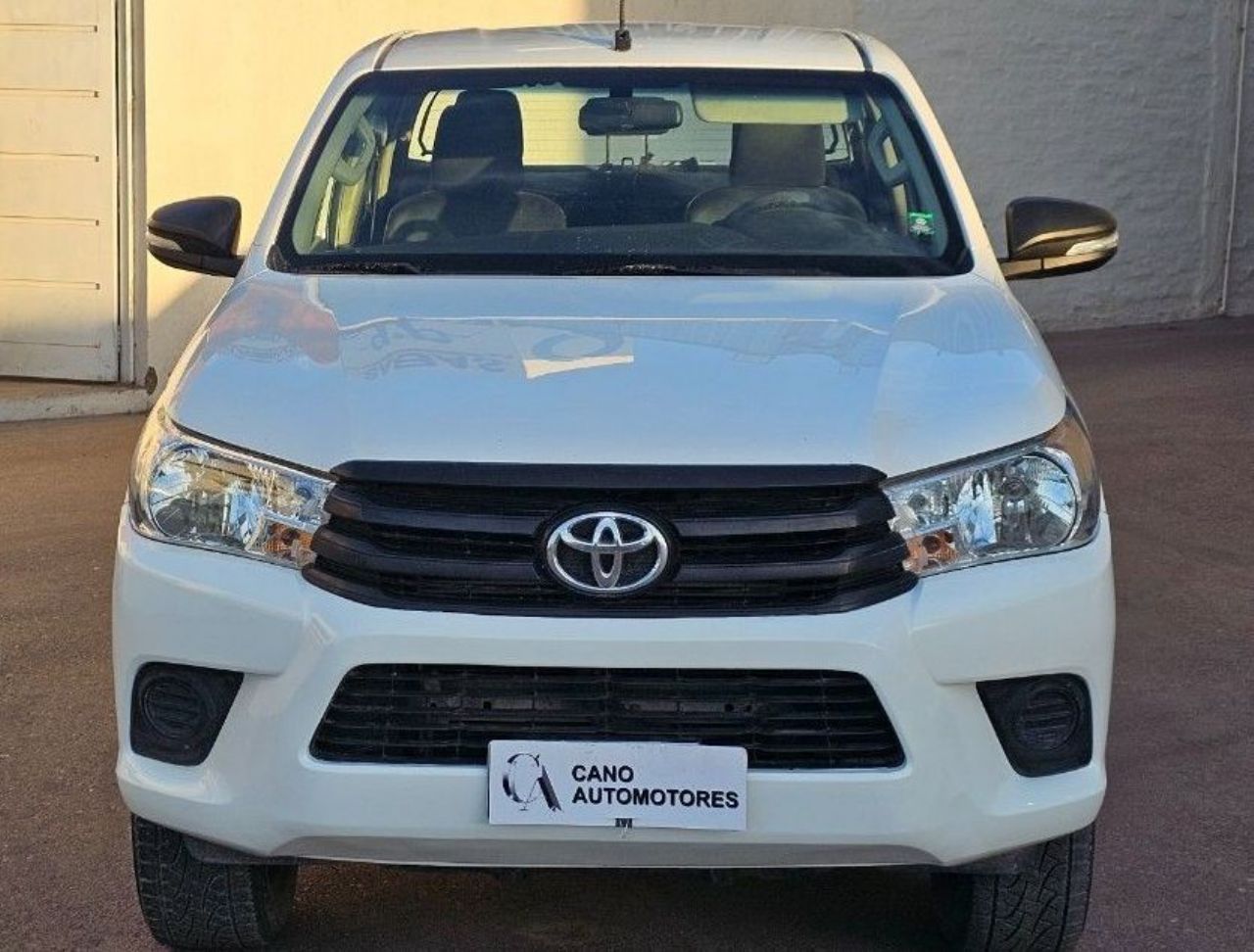 Toyota Hilux Usada Financiado en Mendoza, deRuedas