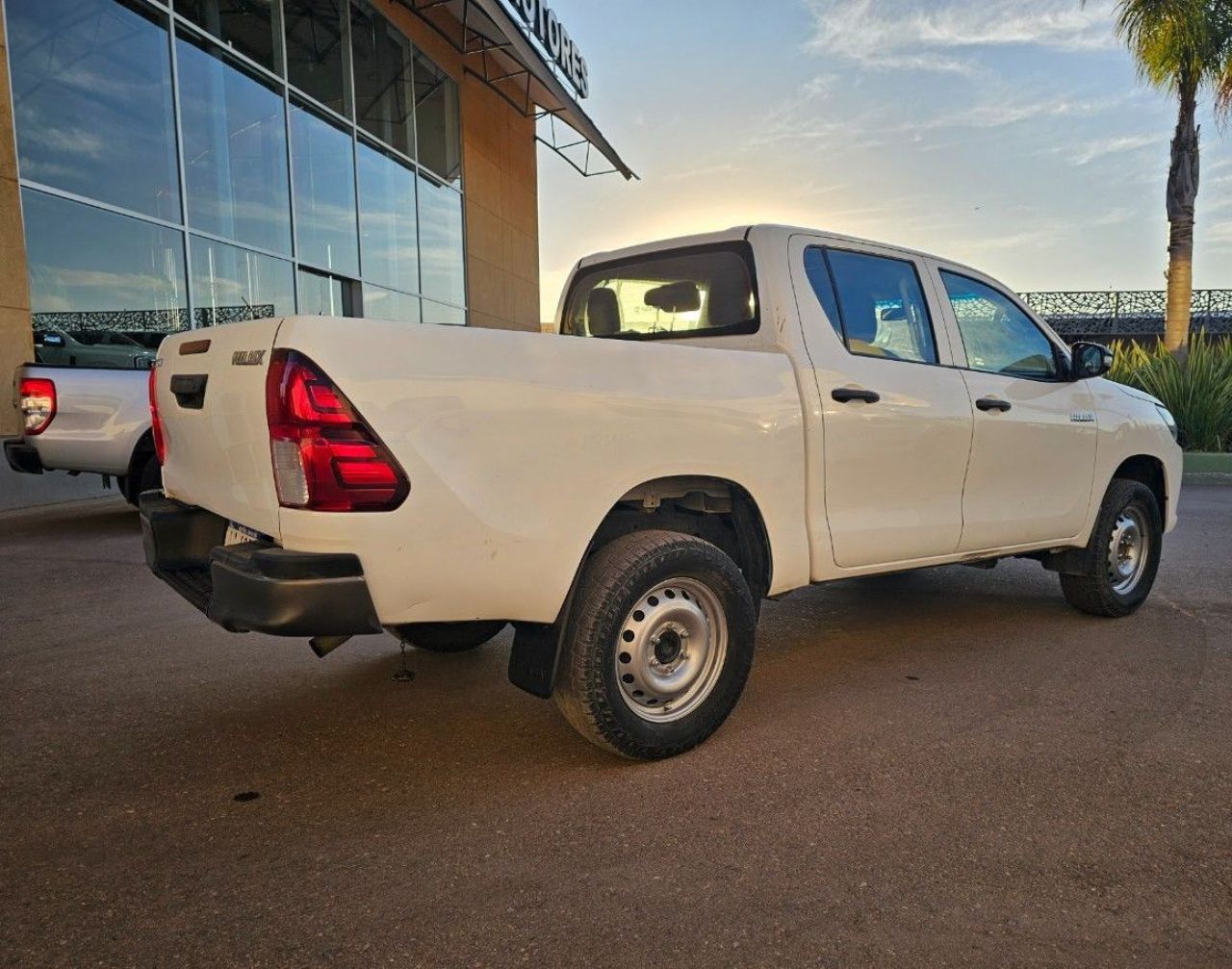 Toyota Hilux Usada Financiado en Mendoza, deRuedas