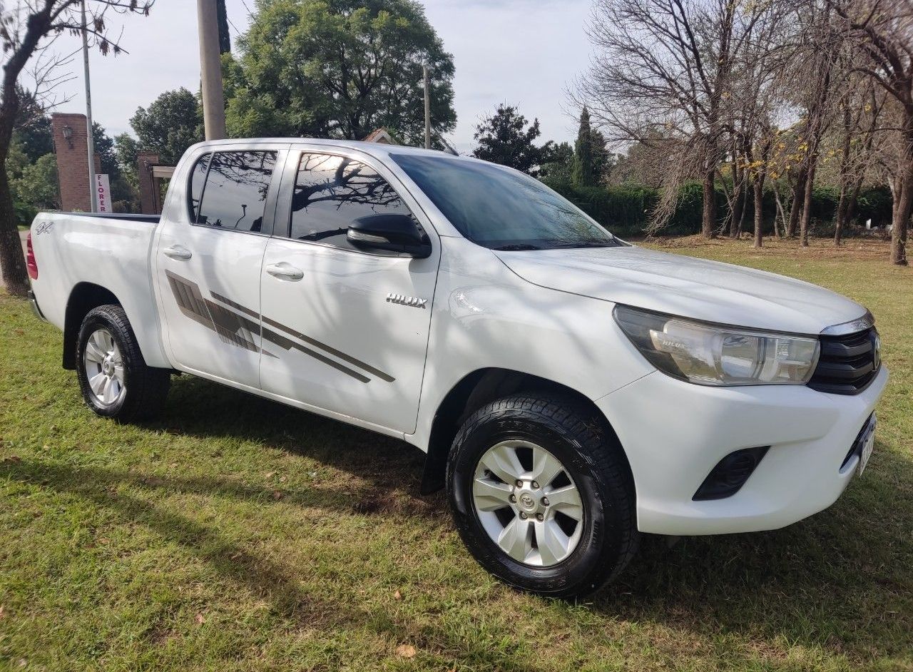 Toyota Hilux Usada Financiado en Córdoba, deRuedas