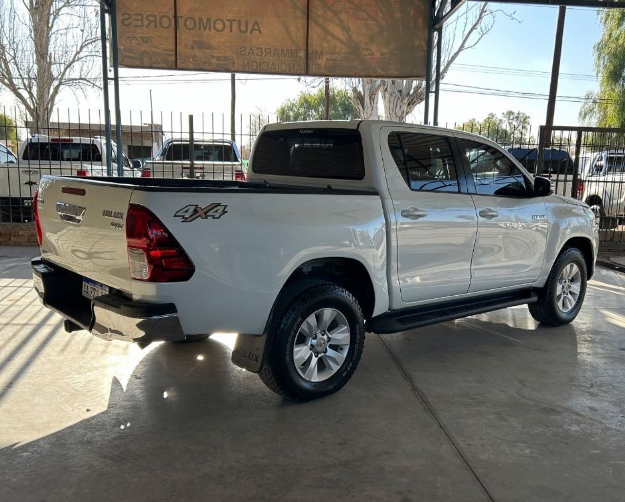 Toyota Hilux Usada Financiado en Mendoza, deRuedas