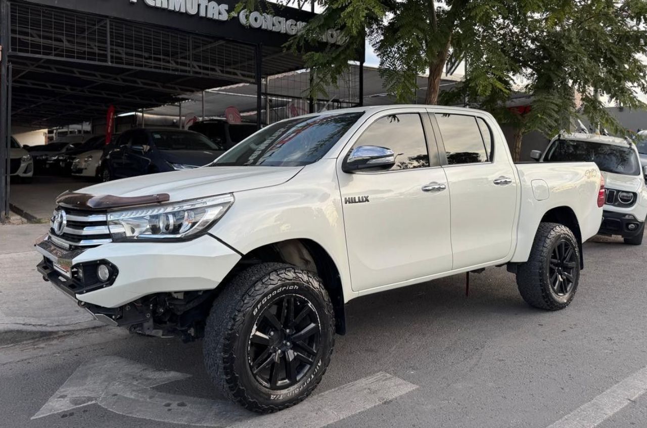 Toyota Hilux Usada Financiado en San Juan, deRuedas