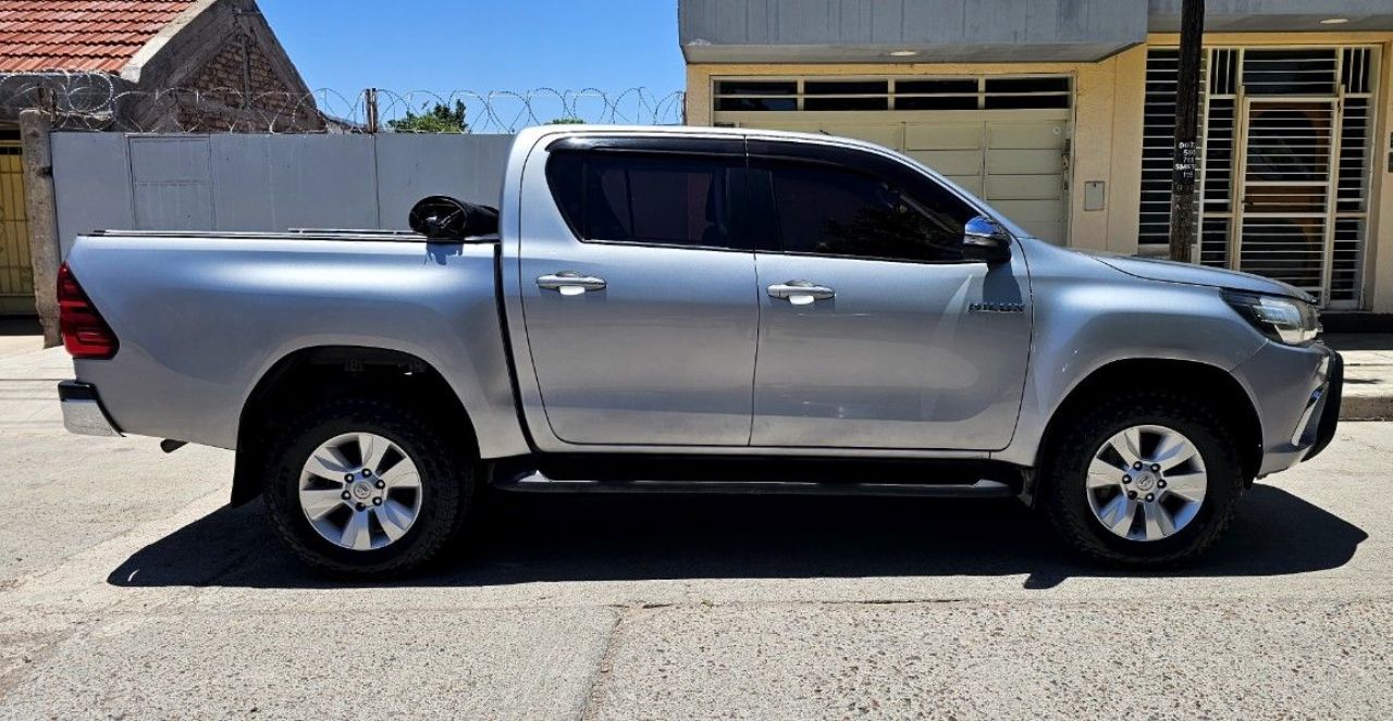 Toyota Hilux Usada en Mendoza, deRuedas