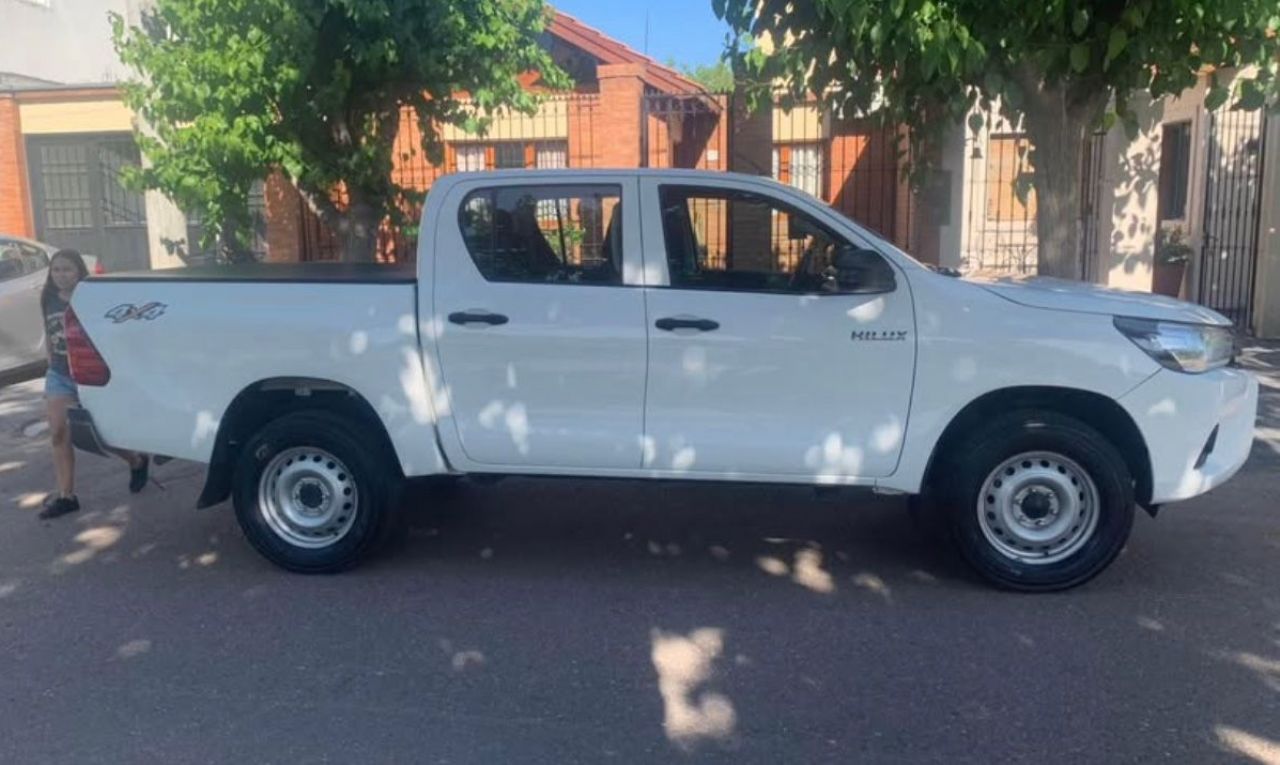 Toyota Hilux Usada en Mendoza, deRuedas