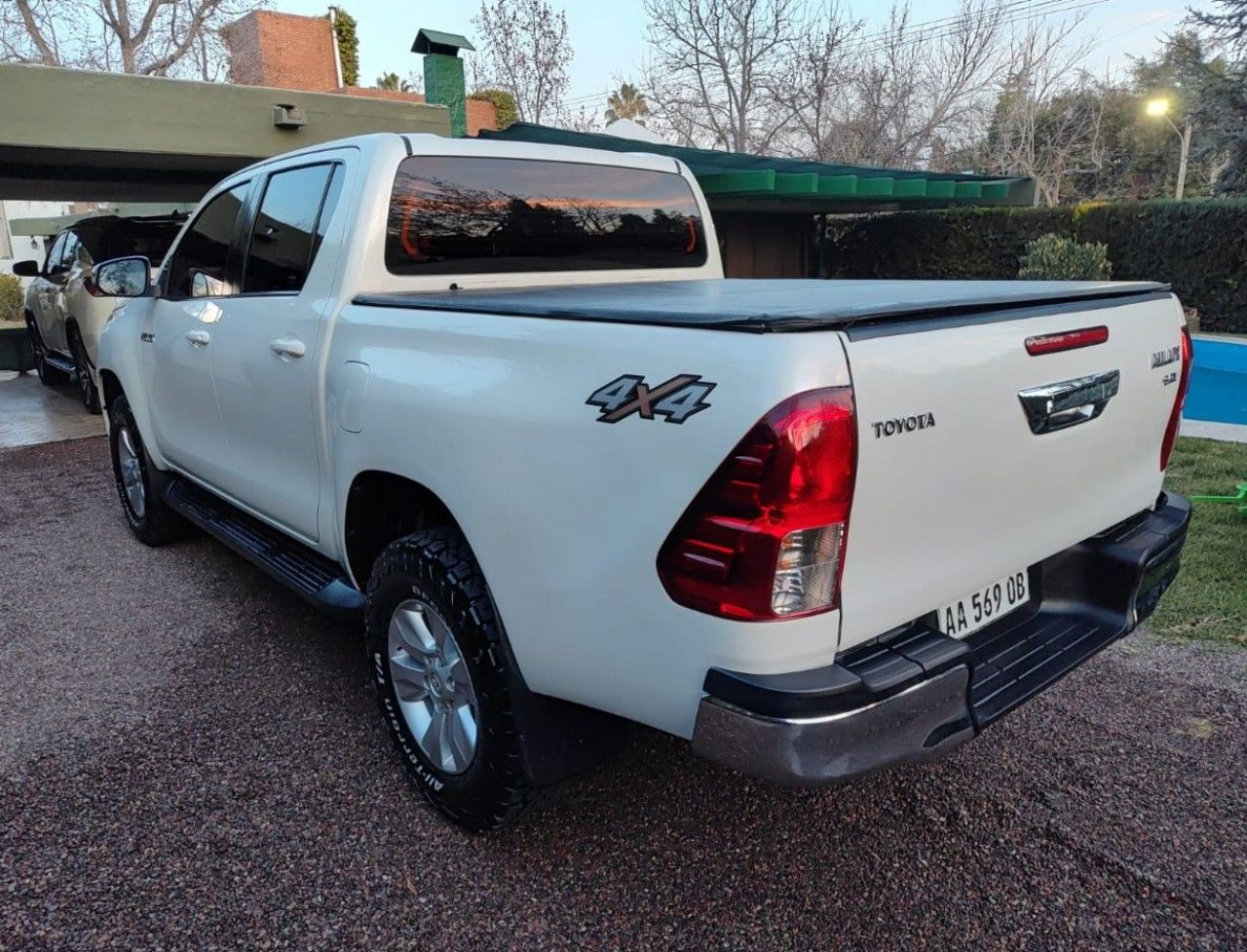 Toyota Hilux Usada en Mendoza, deRuedas